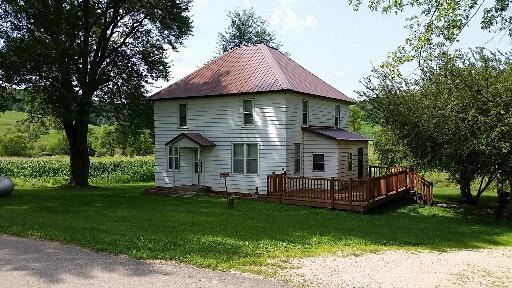 W644 Hogan Rd., Waumandee, WI 54612