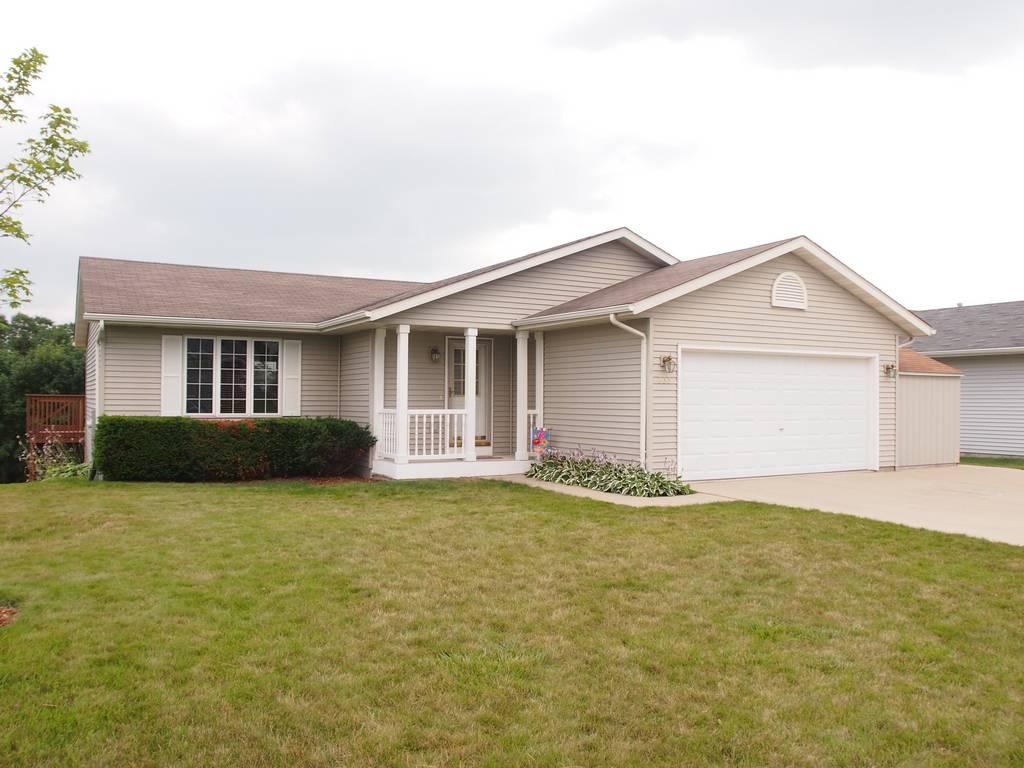 633 Brookstone Way, Watertown, WI 53094