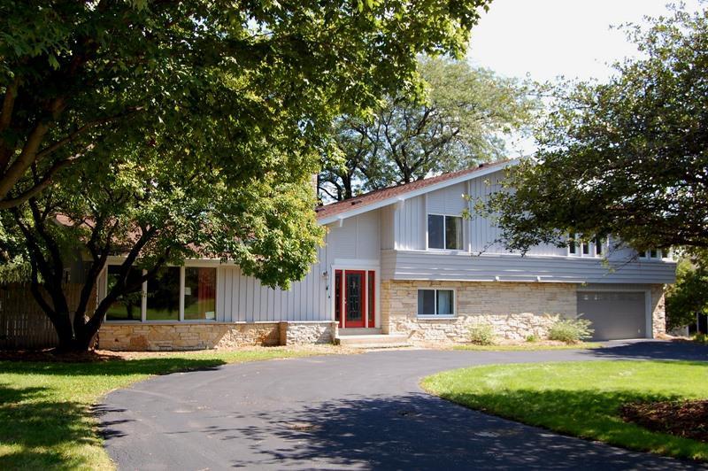 700 Forest Grove Ct., Brookfield, WI 53005