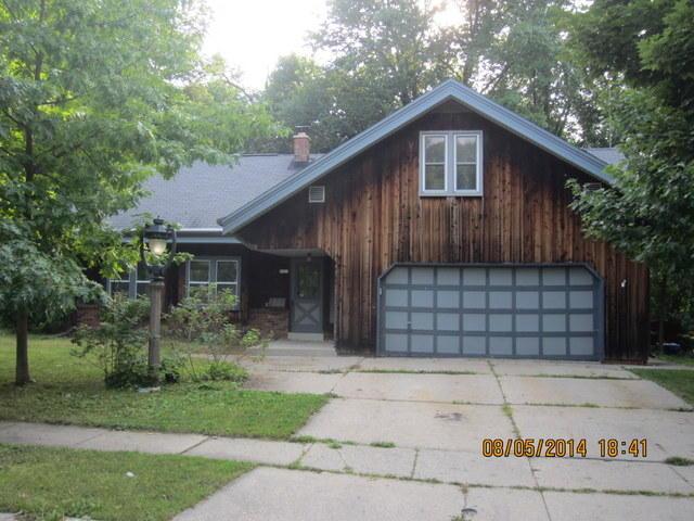 5429 Montgomery Dr, Greendale, WI 53129