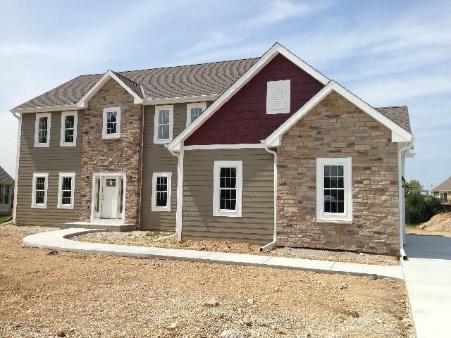 410 Ahrens Dr., Mukwonago, WI 53149