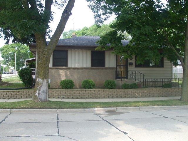 2016 Layard Ave., Racine, WI 53404