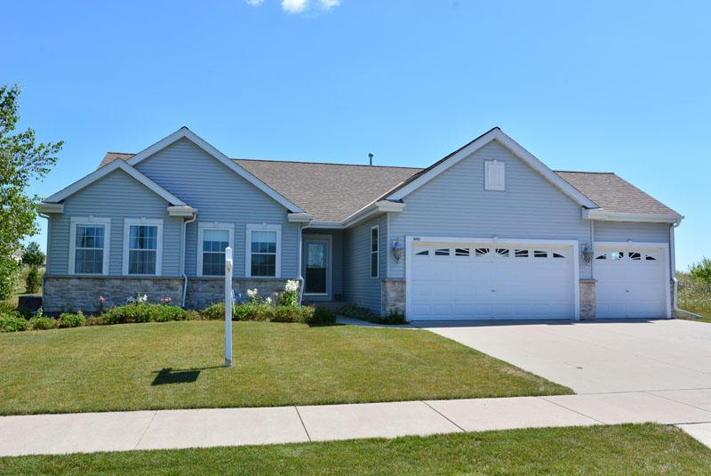 442 Aspen St, Belgium, WI 53004