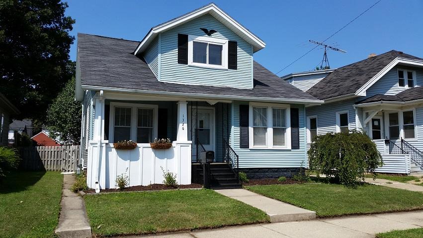 1326 Blaine Ave, Racine, WI 53405