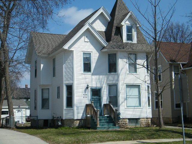 436 W College Ave #438, Waukesha, WI 53186