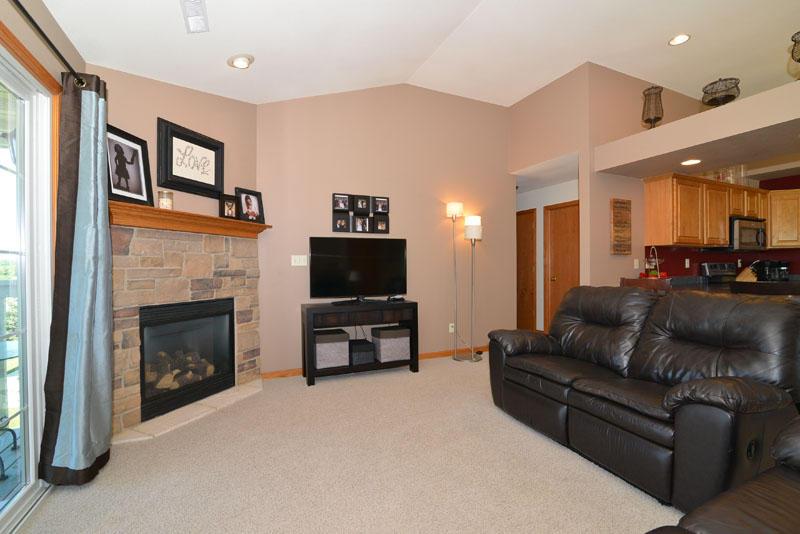 W197N17098 Stonewall Dr, Jackson, WI 53037