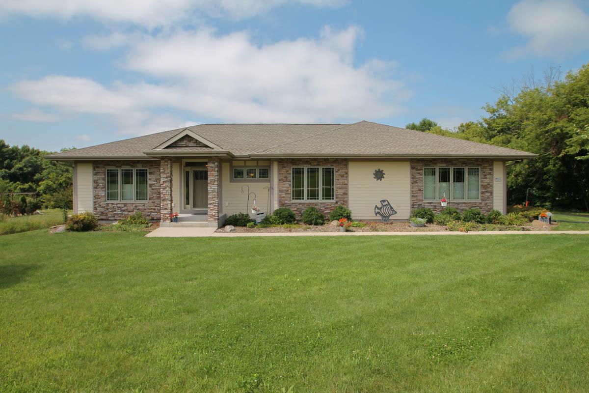 W262N5577 Boden Ln, Lisbon, WI 53089