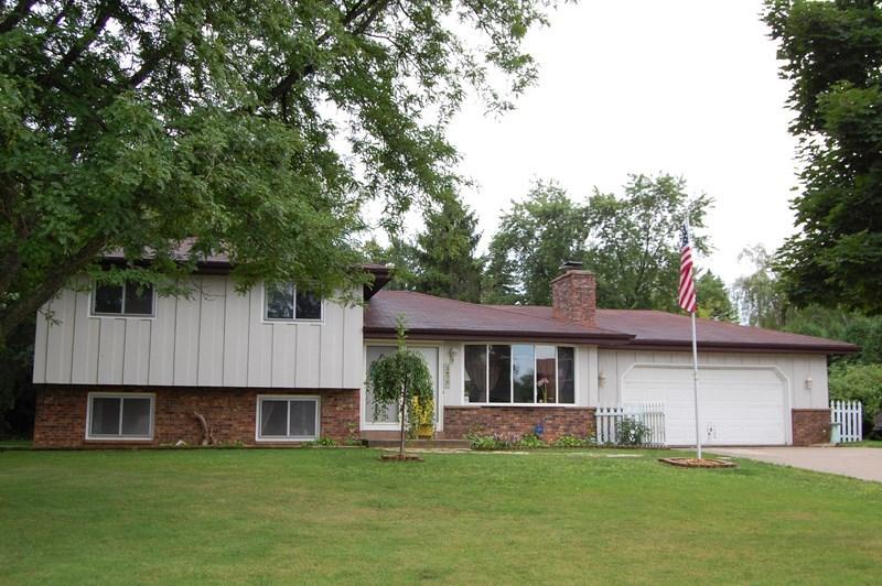 3875 W Sharon Ln., Franklin, WI 53132