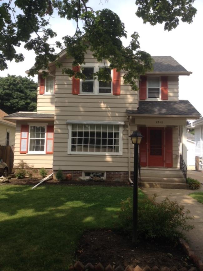 1312 West Lawn Ave, Racine, WI 53405