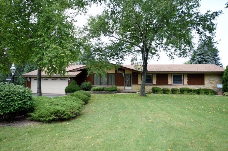 20200 Linden Ln., Brookfield, WI 53045