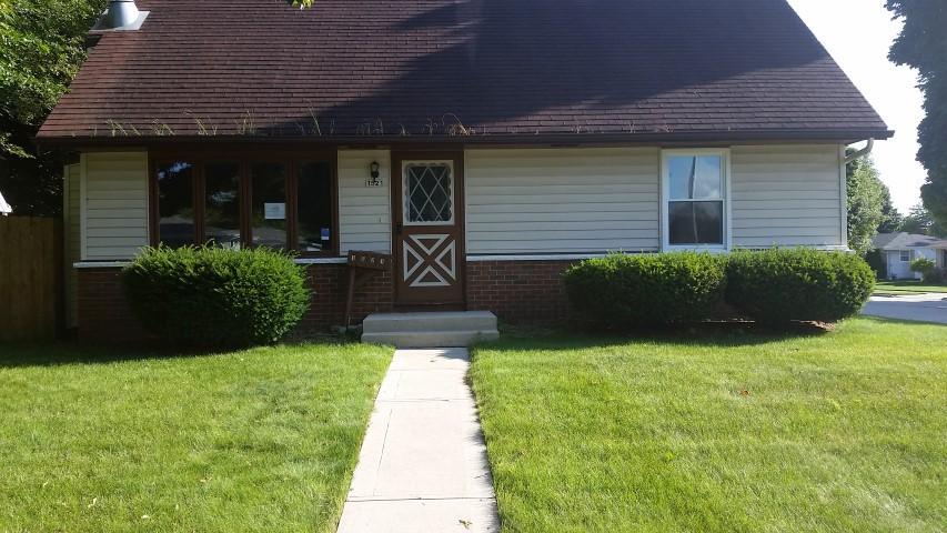 1521 Greenfield Ave, Sheboygan, WI 53081