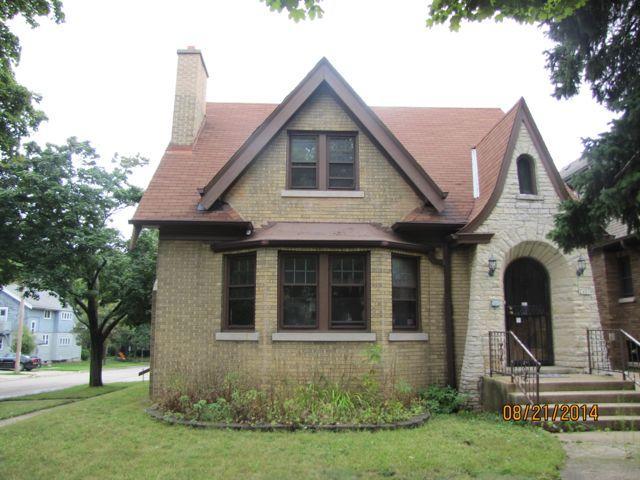 2405 N 60th St., Wauwatosa, WI 53210