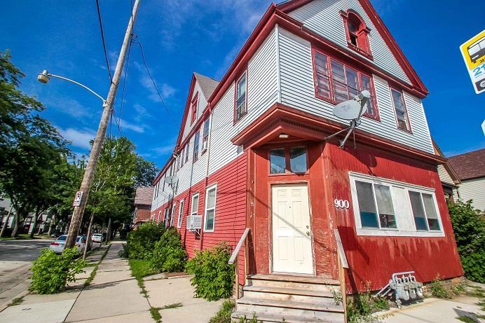 900 E Meinecke Ave, Milwaukee, WI 53212
