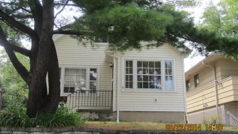 1525 S 93rd St, West Allis, WI 53214