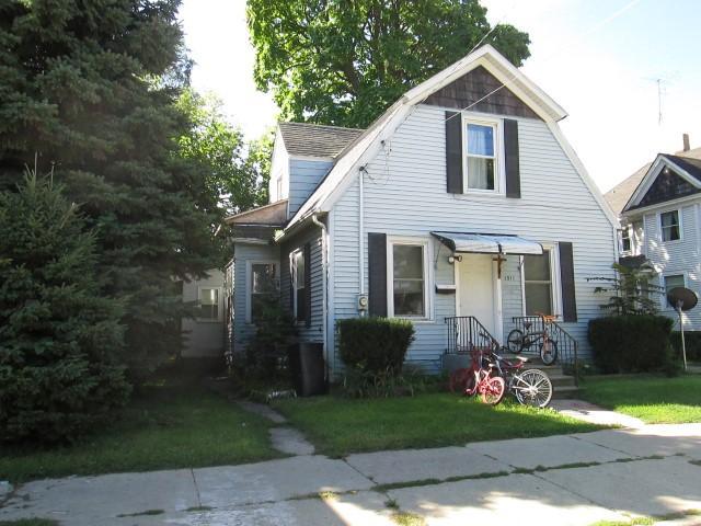 1511 61st St, Kenosha, WI 53143