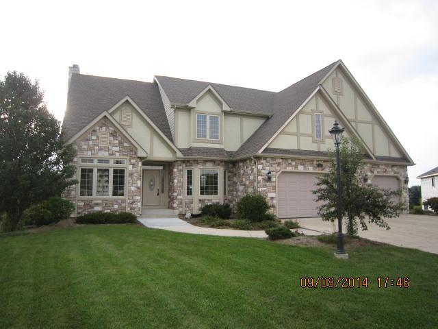 8531 Chaucer Pl, Bristol, WI 53104