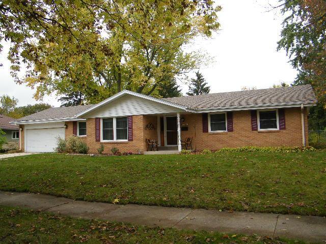 610 E Wabash Ave, Waukesha, WI 53186