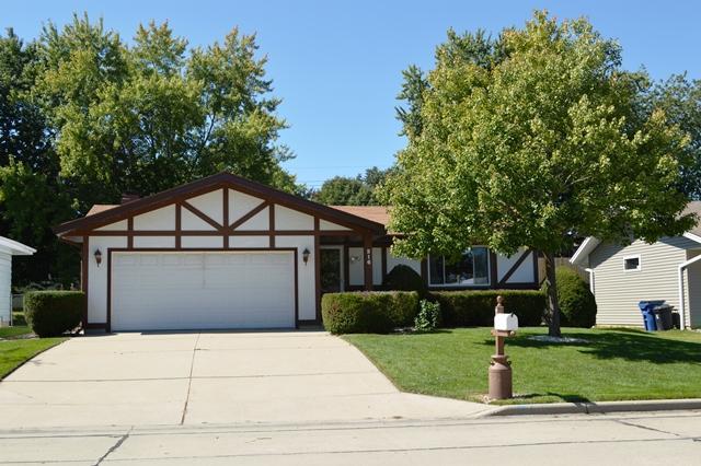 216 Crab Tree Ln, Racine, WI 53406