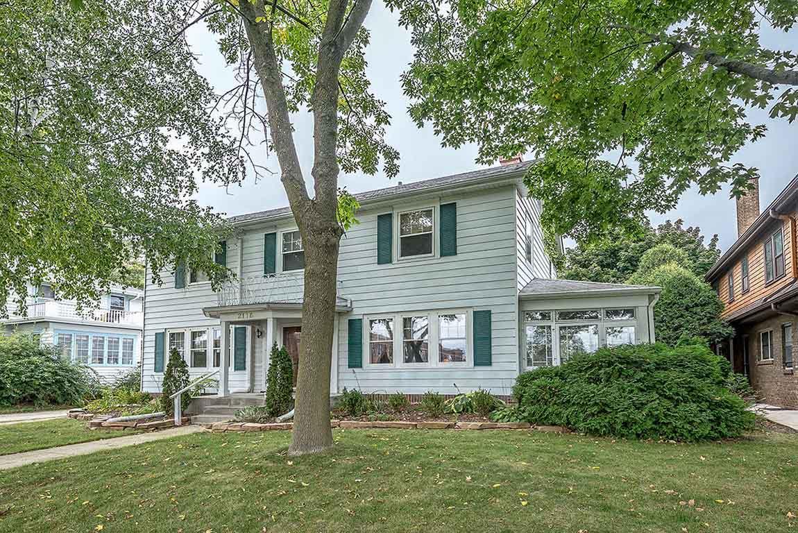 2116 E Kenmore Pl, Shorewood, WI 53211