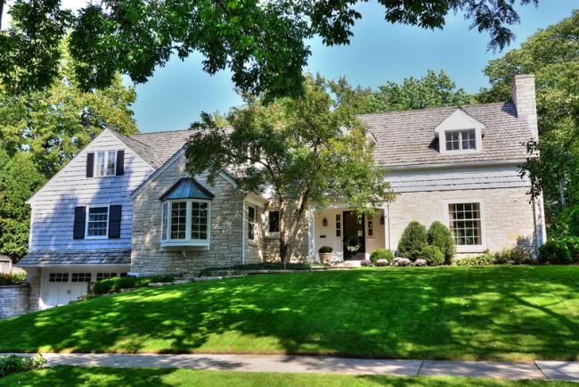 4656 N Wilshire Rd, Whitefish Bay, WI 53211