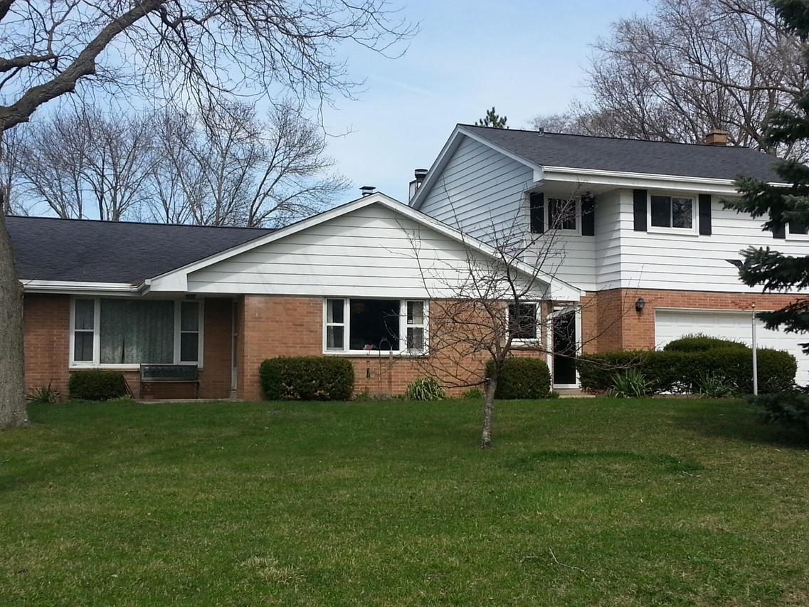 16246 W Hansen Dr, New Berlin, WI 53151