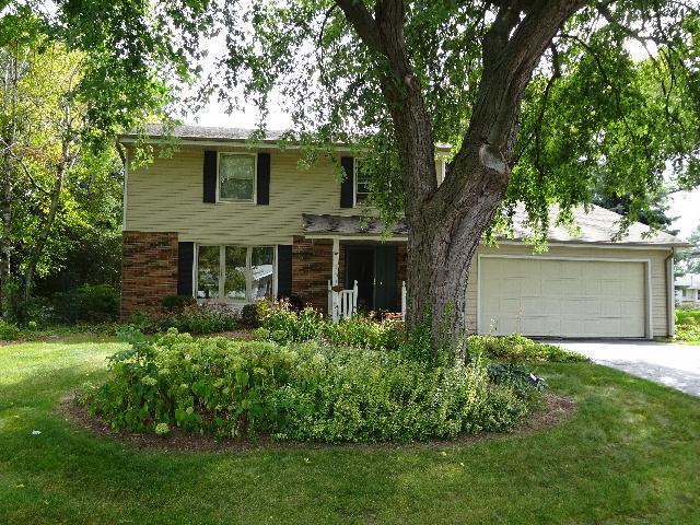 13935 W Briarwood Ln., New Berlin, WI 53151