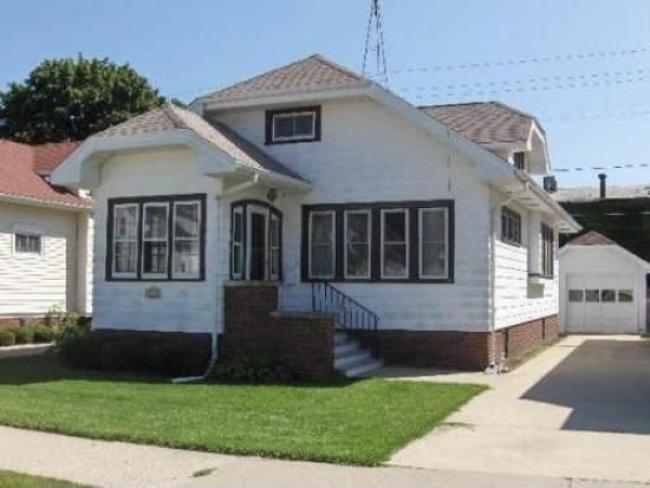 2049 Blake Ave, Racine, WI 53404