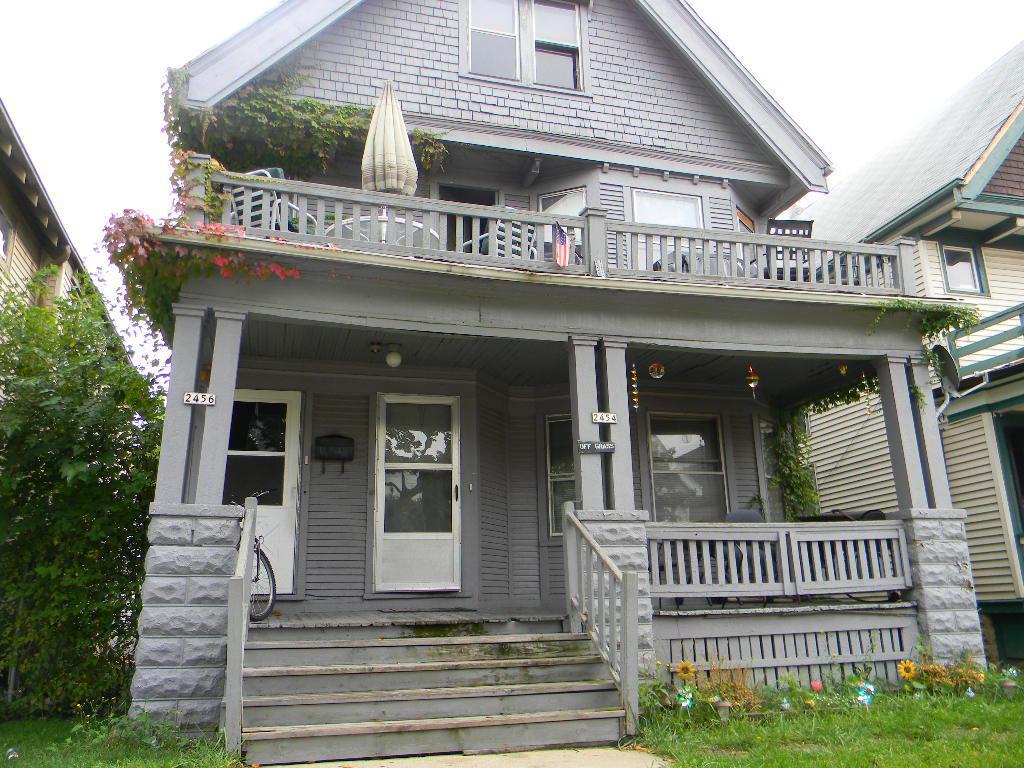 2454 N 39th St #2456, Milwaukee, WI 53210