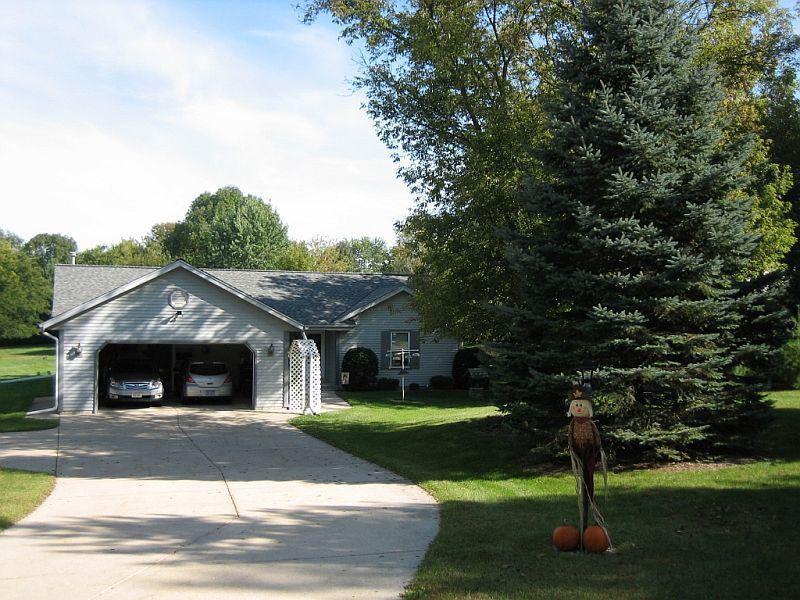 W259S7340 Oakdale Dr., Vernon, WI 53189