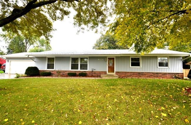 9618 W Beechwood Ave, Milwaukee, WI 53224