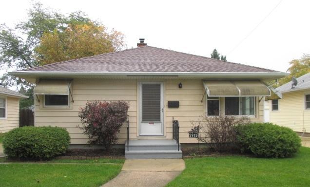 5915 42nd Ave, Kenosha, WI 53144