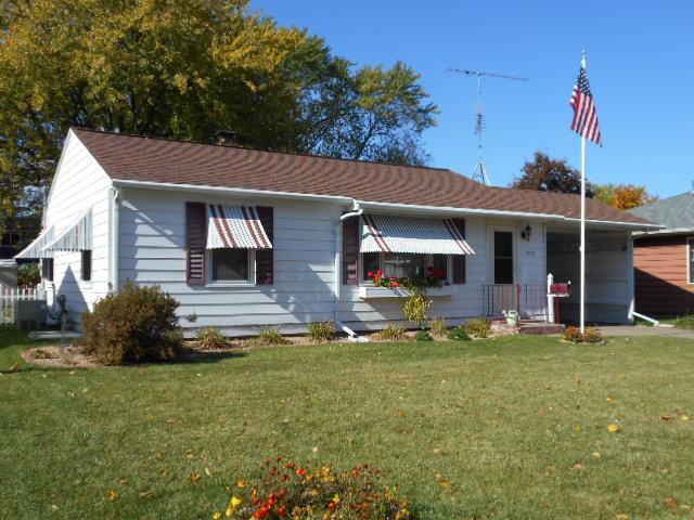 2132 Sunrise Dr, La Crosse, WI 54601