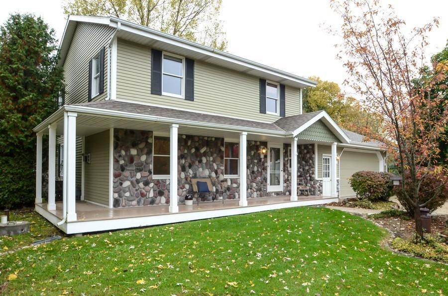 3670 Summer Dr, Jackson, WI 53012