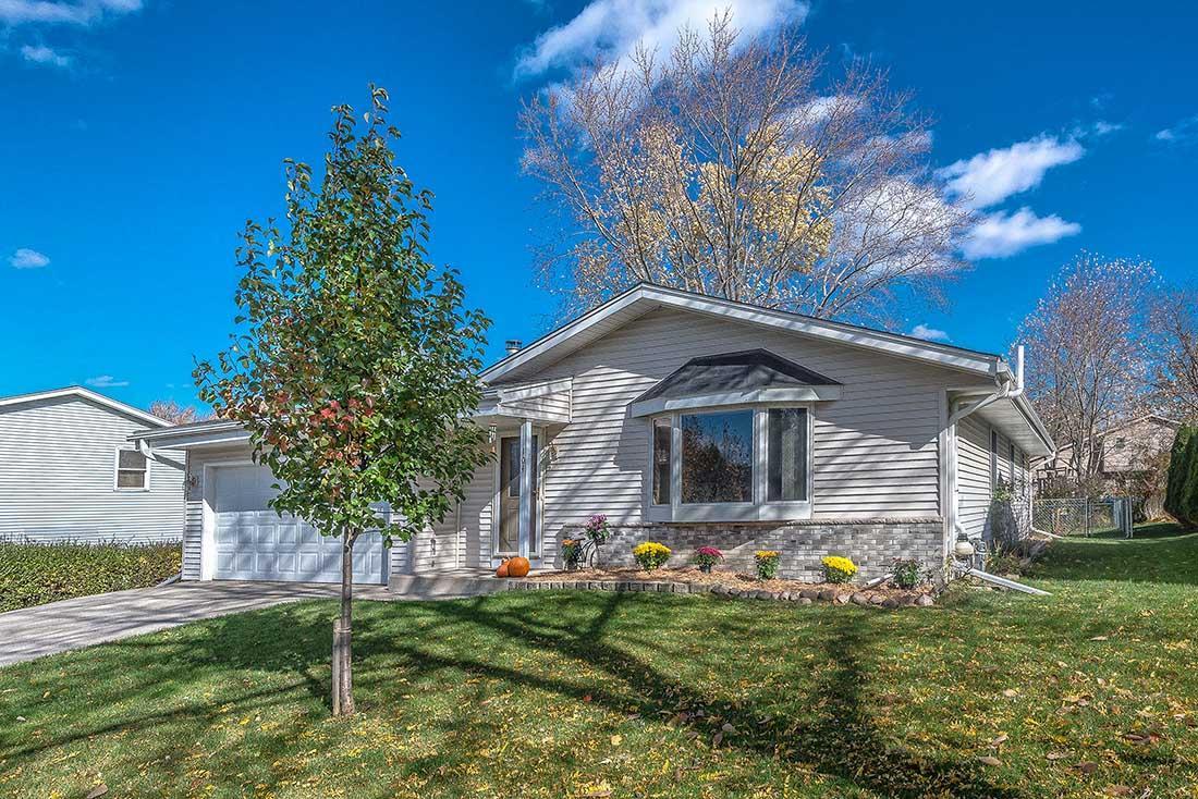 104 Shepard Ct., Mukwonago, WI 53149