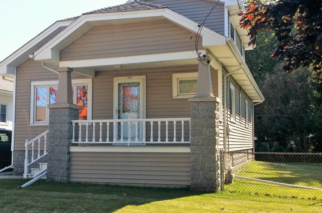 1629 Lakewood Ave., Mount Pleasant, WI 53403