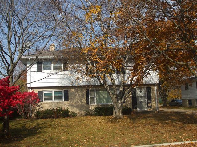 226 Steeple Chase Dr, Racine, WI 53402