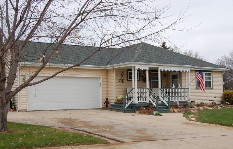 40 Jefferson Ave., Hartford, WI 53027