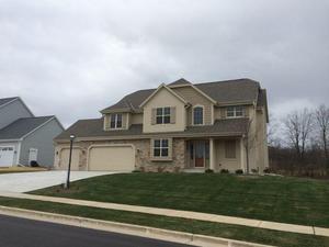 305 Century Oak Dr, Waukesha, WI 53188