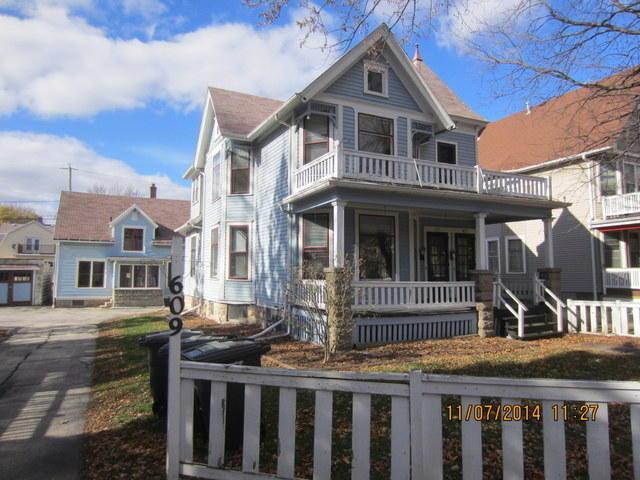 611 N 64th St #609-613, Wauwatosa, WI 53213