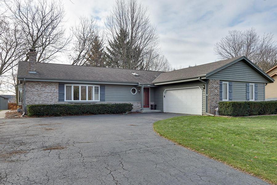 11841 W Edgerton Ave, Hales Corners, WI 53130