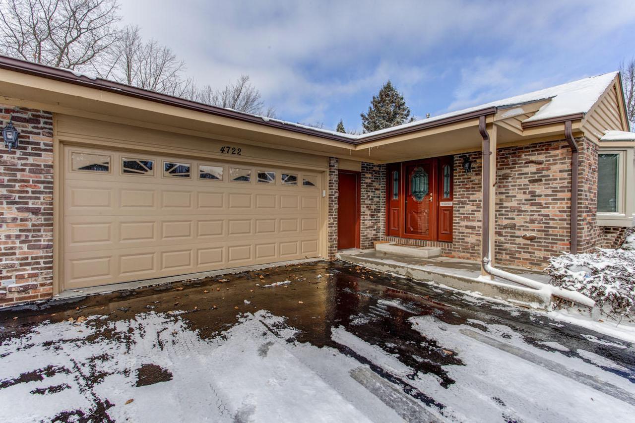 4722 Eastwood Rdg, Caledonia, WI 53406