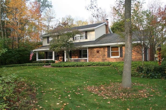 639 Hillside Ln, Cedarburg, WI 53012