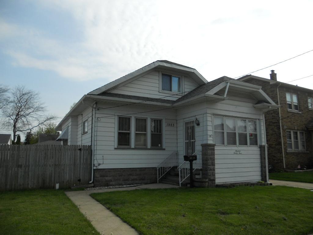 1923 43rd St, Kenosha, WI 53140