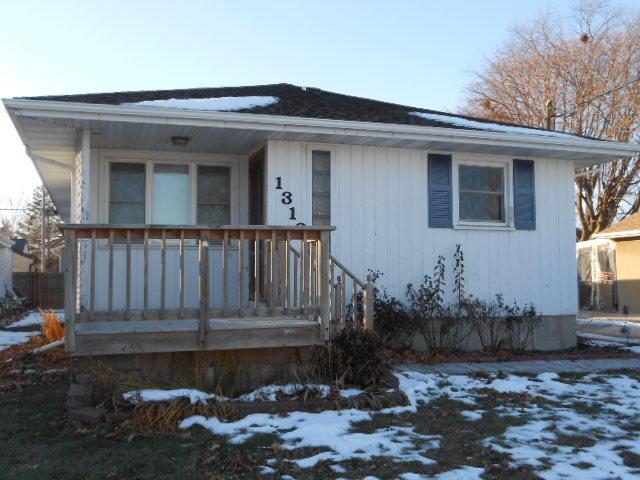1310 S 31st St, Manitowoc, WI 54220