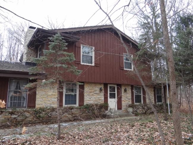W265S7525 Crestview Dr, Vernon, WI 53189