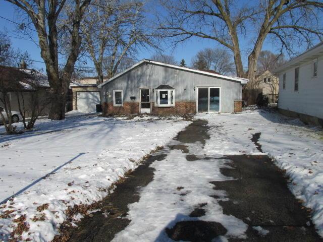 332 W Roberta Ave., Waukesha, WI 53186