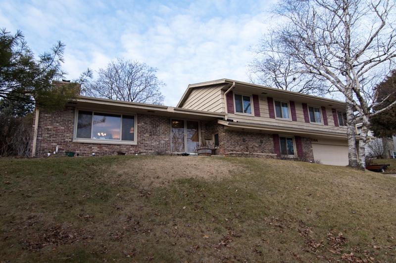 1164 Downing Dr, Waukesha, WI 53186