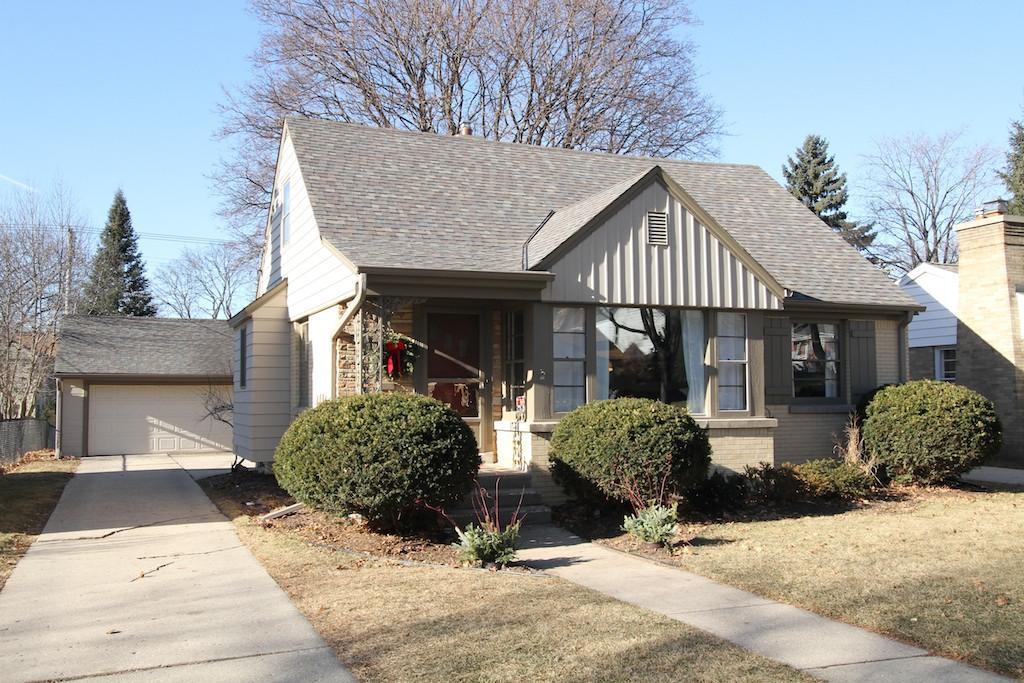 2645 N 86th St., Wauwatosa, WI 53226