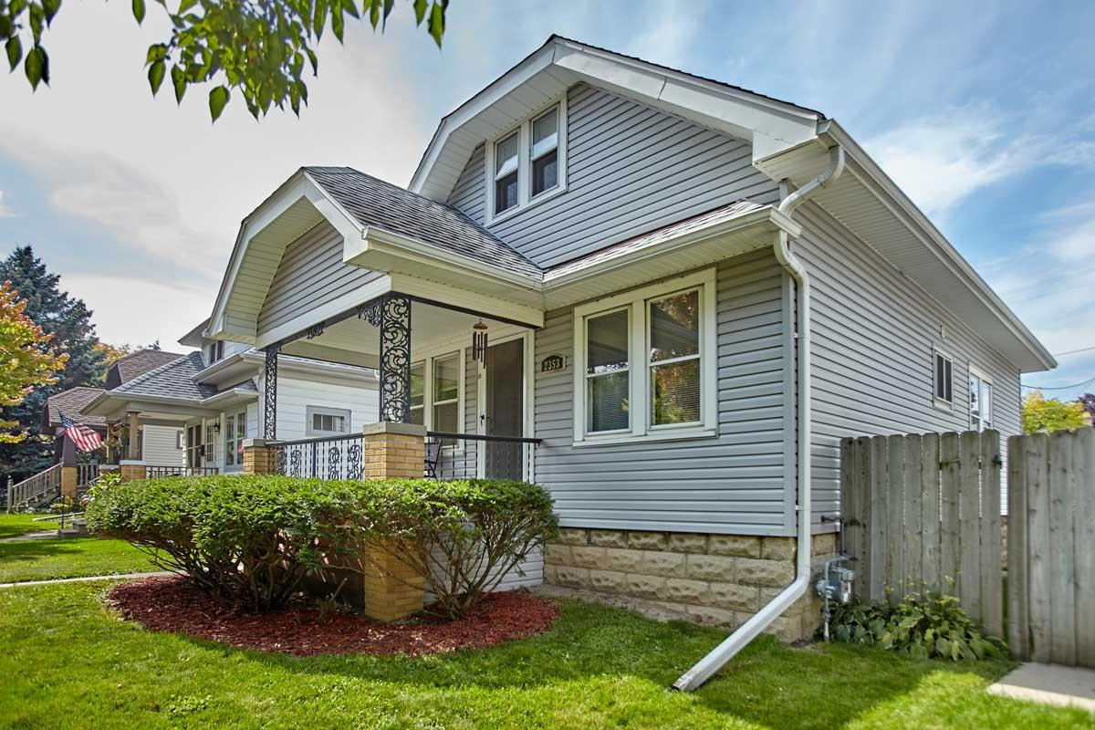 2353 S 75th St., West Allis, WI 53219