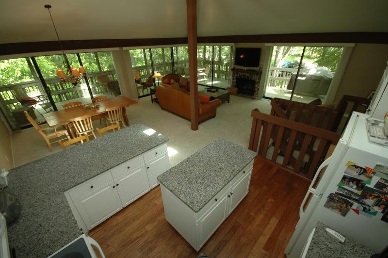 305 Deerpath - #1611A, Fontana, WI 53125